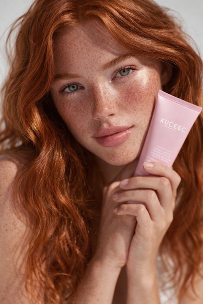 face cream, facial moisturizer, skincare cream, beauty cream, skin cream, brand awareness, lifestyle, warm, fresh, pink, orange