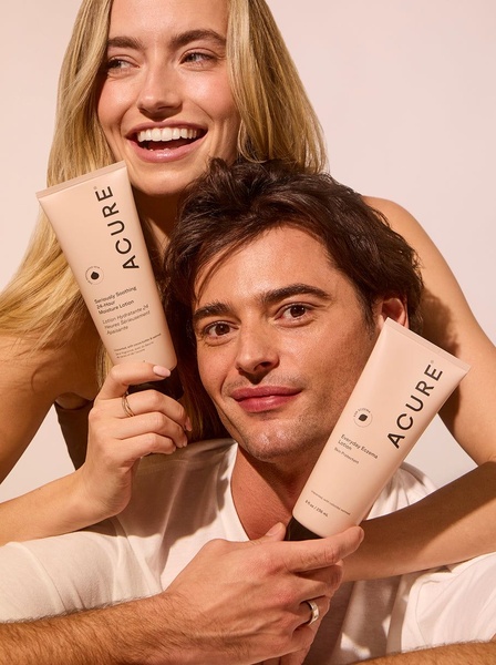 skincare cream, face cream, moisturizer, skincare product, beauty cream, facial moisturizer, skin treatment, brand awareness, lifestyle, warm, playful, neutral, pink
