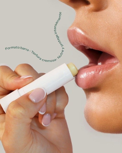 lip balm, chapstick, lip care, lip moisturizer, lip treatment, product launch, minimalist, luxurious, fresh, neutral, pink