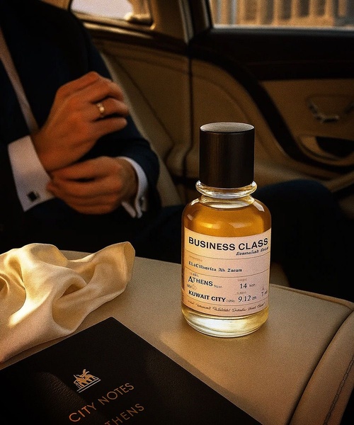 fragrance, perfume, cologne, eau de parfum, scent, aftershave, brand awareness, lifestyle, luxurious, warm, brown, gold