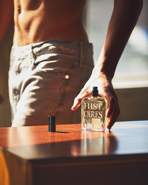 perfume, cologne, fragrance, eau de parfum, scent, body spray, brand awareness, lifestyle, luxurious, warm, brown, neutral
