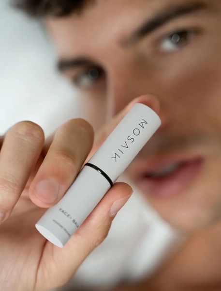 lipstick, lip color, lip makeup, cosmetics, beauty products, product launch, lifestyle, calm, luxurious, neutral