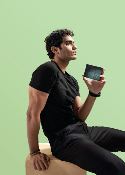 grooming product, skincare, face cream, moisturizer, grooming kit, product launch, minimalist, fresh, calm, green, black