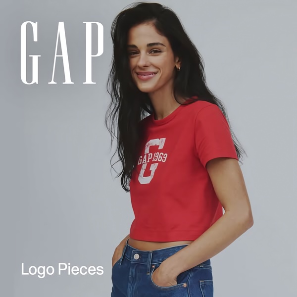 red crop top, graphic t-shirt, short sleeve tee, cotton t-shirt, logo t-shirt, bestseller push, brand awareness, lifestyle, fresh, trustworthy, red, neutral