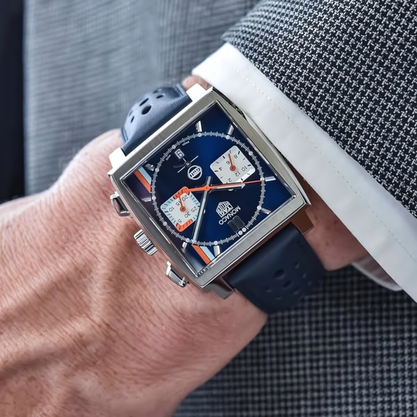 wrist watch, analog watch, chronograph watch, luxury watch, mens watch, bestseller push, lifestyle, luxurious, trustworthy, blue, neutral