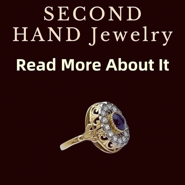 Second Hand Jewelry Minimalist Showcase