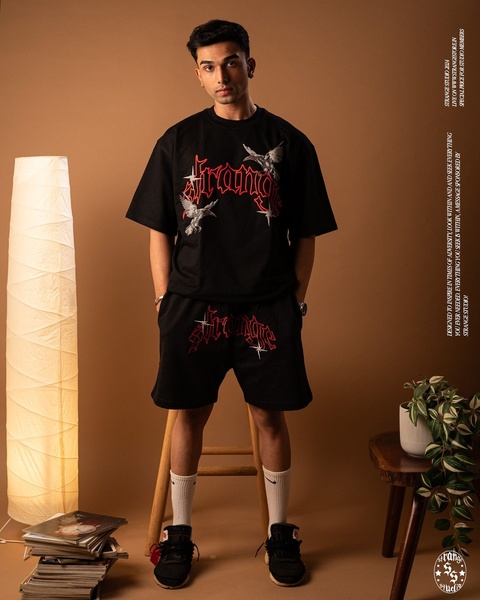 graphic t-shirt, short sleeve shirt, cotton t-shirt, oversized t-shirt, streetwear shirt, brand awareness, lifestyle, editorial, bold, calm, brown, black