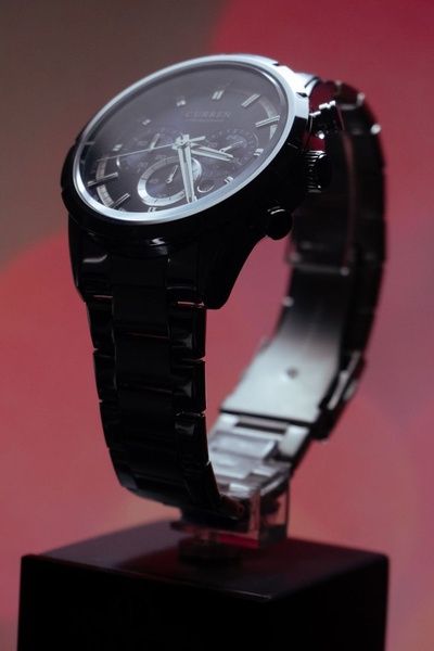 wrist watch, analog watch, stainless steel watch, chronograph watch, mens watch, bestseller push, minimalist, luxurious, bold, black, purple