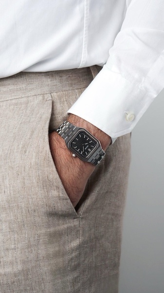 wrist watch, metal watch, analog watch, dress watch, stainless steel watch, bestseller push, lifestyle, editorial, luxurious, trustworthy, neutral