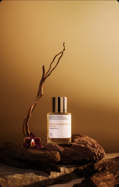 perfume bottle, scent, fragrance, cologne, eau de parfum, bestseller push, minimalist, editorial, luxurious, calm, brown, neutral