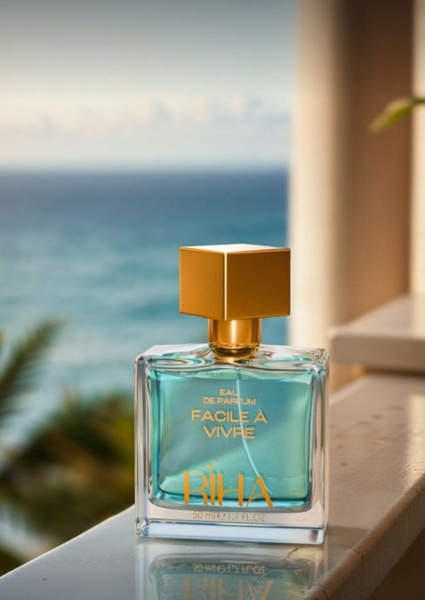 perfume, eau de parfum, fragrance, scent, cologne, brand awareness, lifestyle, calm, luxurious, blue, gold, neutral