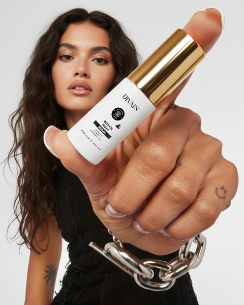 face serum, night serum, retinol serum, skincare serum, anti aging serum, bestseller push, lifestyle, editorial, luxurious, bold, neutral, gold