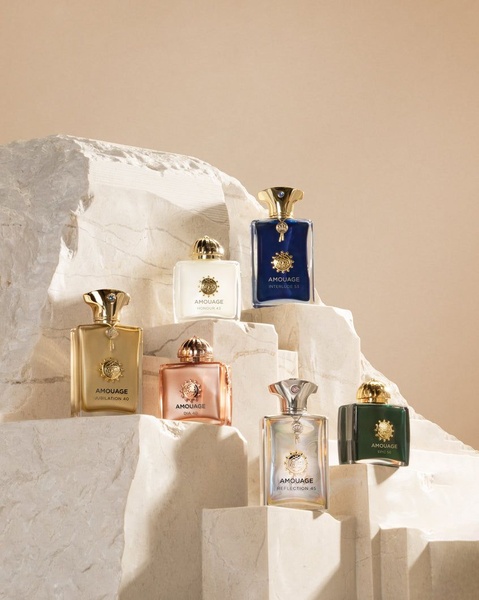luxury perfume, fragrance bottle, scent collection, perfume set, cologne bottle, bestseller push, brand awareness, minimalist, editorial, luxurious, calm, neutral, gold