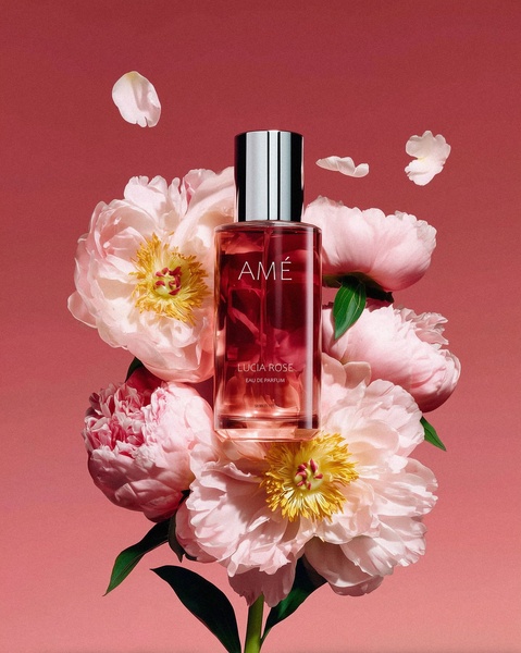 perfume, eau de parfum, fragrance, scent, perfume bottle, bestseller push, minimalist, editorial, calm, luxurious, pink, neutral