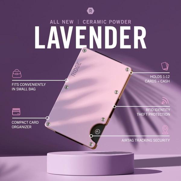 A high-contrast, feature-focused display of a lavender ceramic powder wallet with clear call-outs for key product benefits.