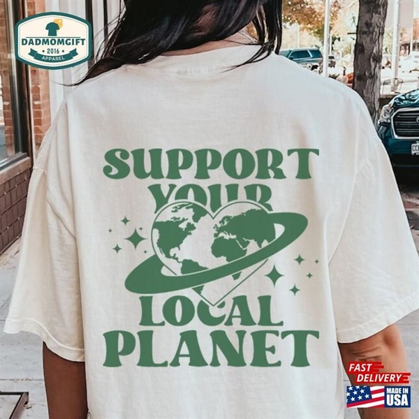graphic t-shirt, oversized tee, crewneck t-shirt, short sleeve shirt, cotton graphic tee, brand awareness, lifestyle, playful, fresh, neutral, green
