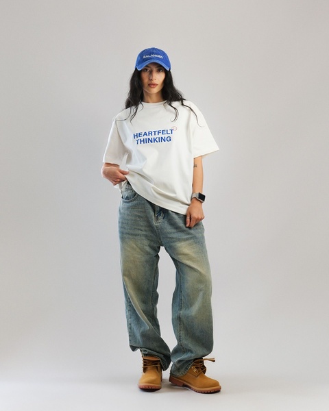 white t-shirt, graphic tee, oversized shirt, cotton t-shirt, casual tee, new arrival, brand awareness, lifestyle, fresh, calm, neutral, blue