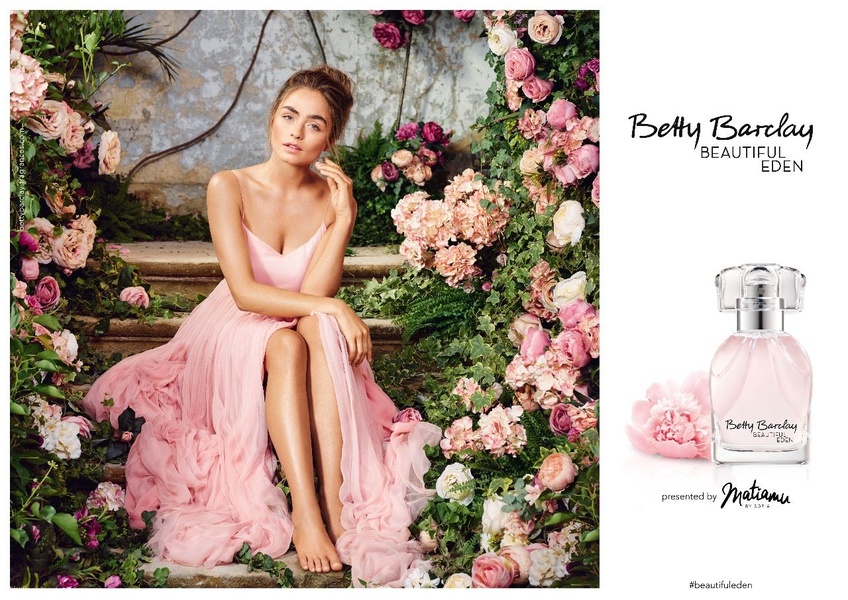 perfume, fragrance, eau de toilette, scent, women's perfume, brand awareness, lifestyle, editorial, luxurious, warm, pink, neutral