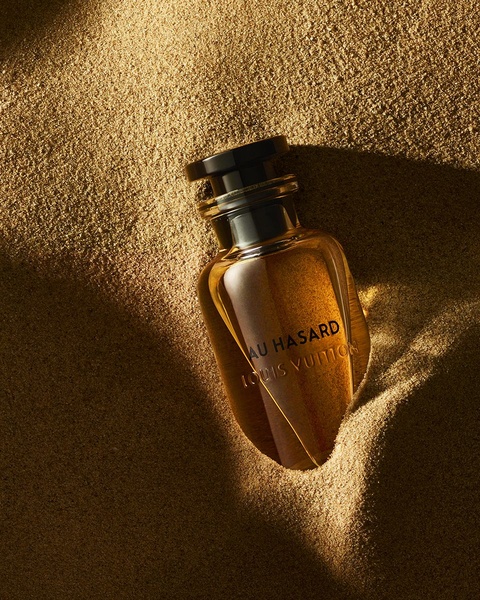 perfume bottle, fragrance, cologne, scent, glass perfume bottle, brand awareness, minimalist, editorial, luxurious, calm, gold, brown