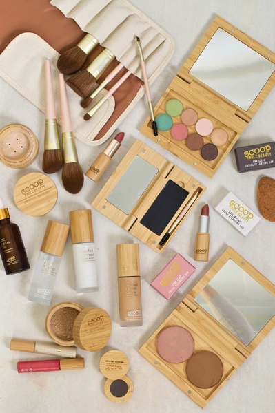 makeup brushes, eyeshadow palette, foundation bottle, lipstick, facial cleanser, makeup set, bestseller push, flat lay, minimalist, calm, fresh, neutral