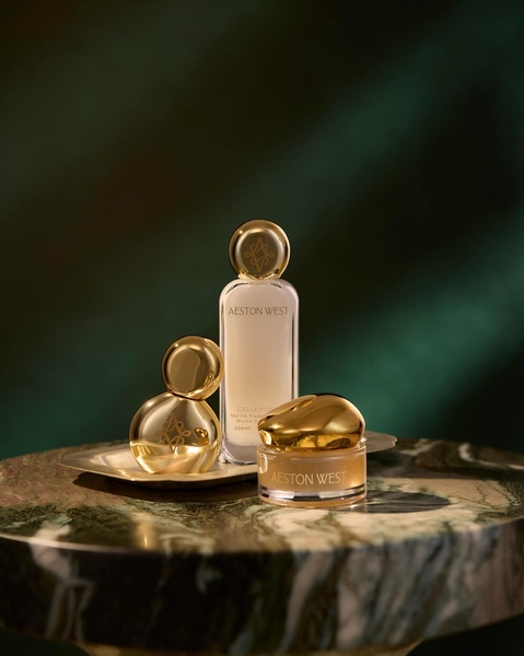 skin care set, face cream, facial serum, beauty products, skincare bottles, brand awareness, minimalist, editorial, luxurious, calm, gold, green, neutral