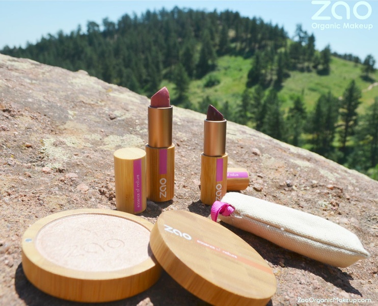 lipstick, face powder, cosmetic compact, makeup set, beauty product, brand awareness, lifestyle, outdoor, fresh, calm, neutral, green, brown