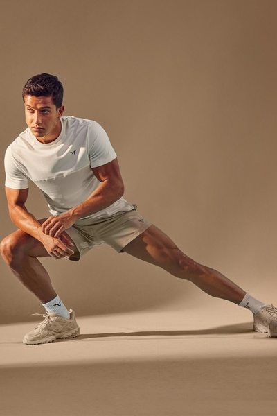 athletic shorts, workout t-shirt, performance apparel, gym outfit, men activewear, bestseller push, minimalist, lifestyle, trustworthy, calm, neutral