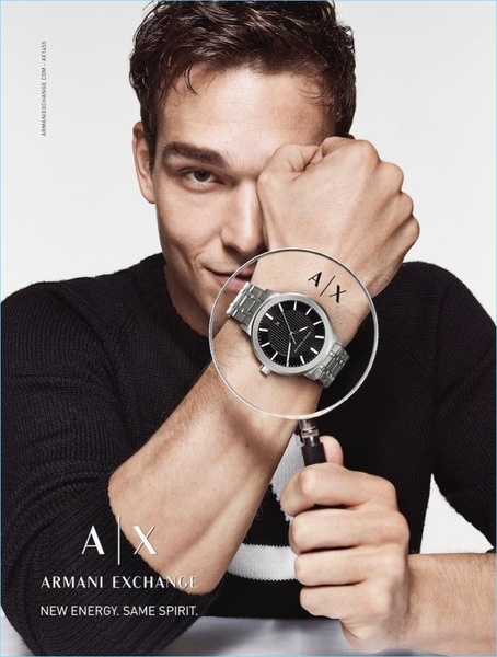 stainless steel watch, analog watch, mens watch, metal band watch, wrist watch, brand awareness, editorial, lifestyle, luxurious, trustworthy, neutral, black