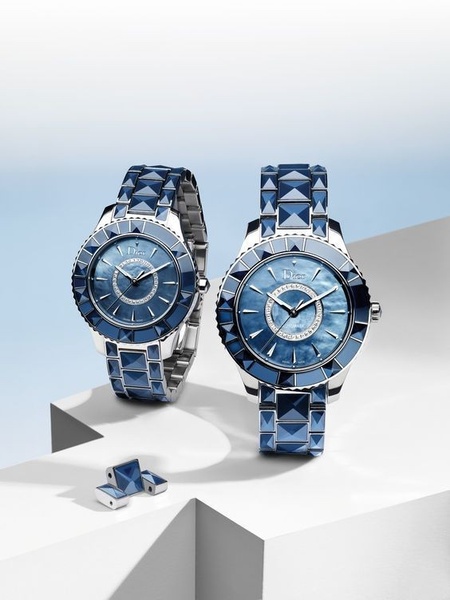 luxury watch, analog watch, designer watch, stainless steel watch, wrist watch, bestseller push, minimalist, editorial, luxurious, calm, blue, neutral