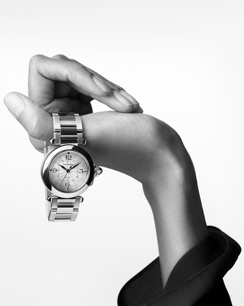 wrist watch, metal watch, analog watch, silver watch, luxury watch, brand awareness, minimalist, editorial, luxurious, calm, neutral