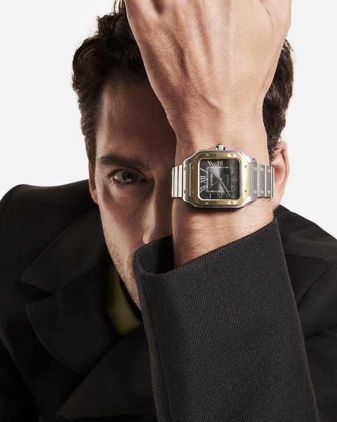 luxury watch, analog watch, metal watch, wrist watch, mens watch, brand awareness, editorial, lifestyle, luxurious, trustworthy, neutral, gold