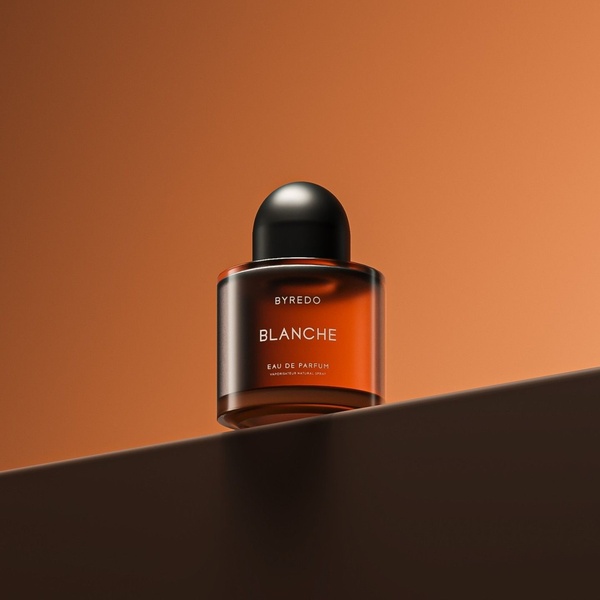 perfume, eau de parfum, fragrance, scent, cologne, brand awareness, minimalist, editorial, luxurious, calm, orange, brown