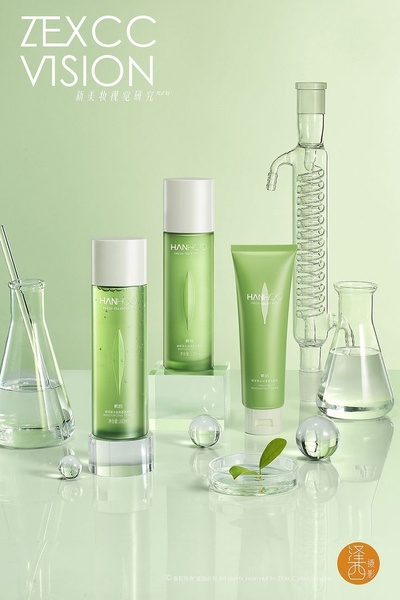 moisturizing toner, face lotion, moisturizing cleanser, skincare bottles, face care products, new arrival, product demo, minimalist, editorial, fresh, calm, green, neutral