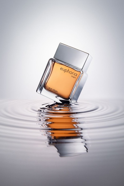 cologne, men's fragrance, perfume, scent, eau de toilette, bestseller push, minimalist, editorial, calm, luxurious, neutral, orange