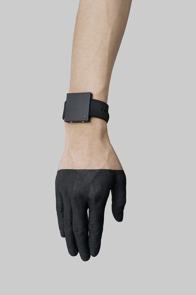 wrist watch, analog watch, minimalist watch, unisex watch, quartz watch, brand awareness, minimalist, editorial, luxurious, bold, neutral, black