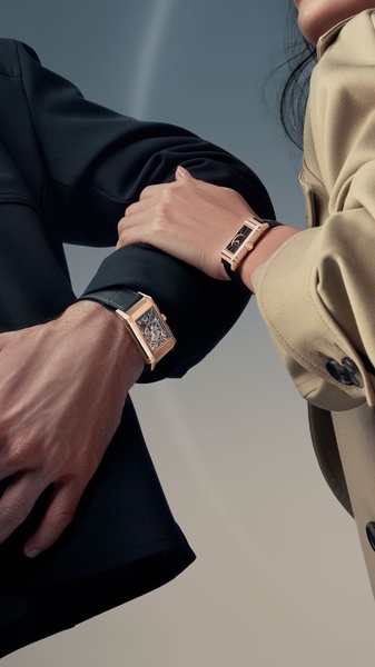 luxury watch, wrist watch, analog watch, leather strap watch, dress watch, brand awareness, editorial, luxurious, neutral, gold
