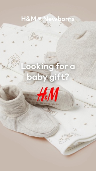 baby gift set, newborn clothing set, baby booties, baby hat set, infant outfit set, baby shower gift, brand awareness, new arrival, flat lay, minimalist, calm, warm, neutral, pastel