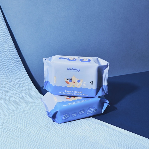 makeup remover wipes, facial cleansing wipes, micellar wipes, face wipes, makeup wipes, cleansing wipes, product launch, brand awareness, minimalist, editorial, fresh, calm, blue, pastel
