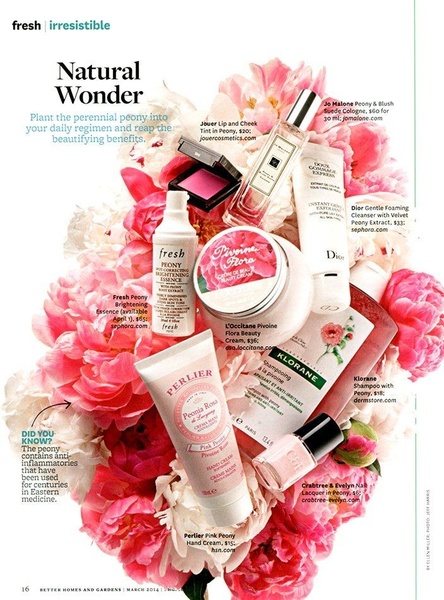 beauty products, skincare products, face cream, hand cream, body lotion, perfume, nail lacquer, brand awareness, bestseller push, editorial, flat lay, fresh, warm, pink, neutral, green, spring campaign