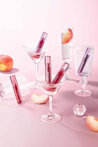 lip tint, lip stain, liquid lipstick, lip gloss, makeup, cosmetics, bestseller push, minimalist, editorial, calm, fresh, pink, pastel