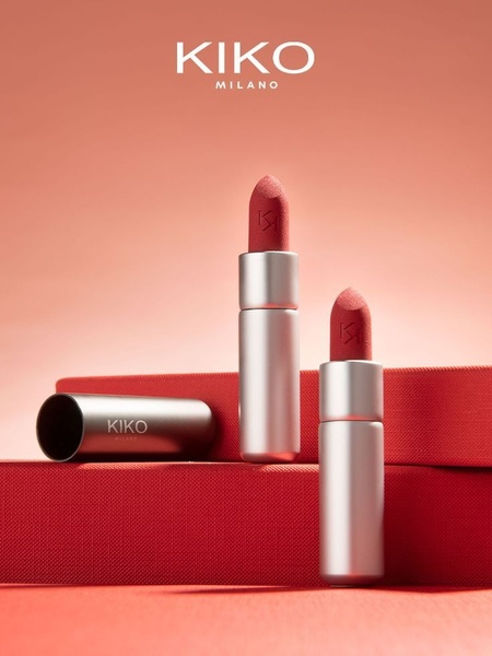lipstick, matte lipstick, red lipstick, cosmetic product, beauty product, bestseller push, minimalist, editorial, luxurious, bold, red, pink
