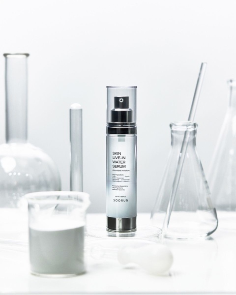 face serum, skin serum, moisturizing serum, hydrating serum, skincare product, new arrival, minimalist, calm, trustworthy, neutral