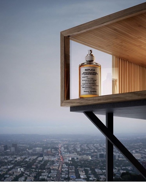 perfume, cologne, fragrance, scent, eau de toilette, brand awareness, minimalist, editorial, luxurious, calm, neutral, brown