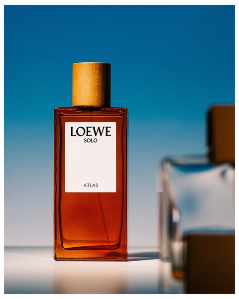 perfume, cologne, fragrance, scent, eau de toilette, minimalist, luxurious, blue, brown
