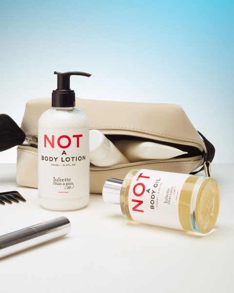 body lotion, body oil, skincare set, moisturizing lotion, body care, new arrival, bestseller push, minimalist, fresh, trustworthy, neutral, blue