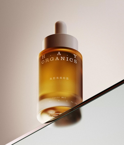 face serum, oil dropper, skincare serum, beauty oil, glass serum bottle, brand awareness, minimalist, editorial, luxurious, calm, neutral, gold