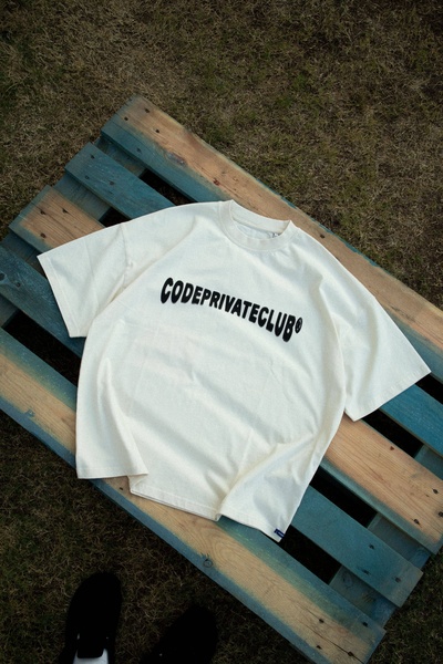 graphic t-shirt, crew neck tee, cotton t-shirt, short sleeve shirt, printed t-shirt, oversized tee, new arrival, lifestyle, calm, trustworthy, neutral, brown