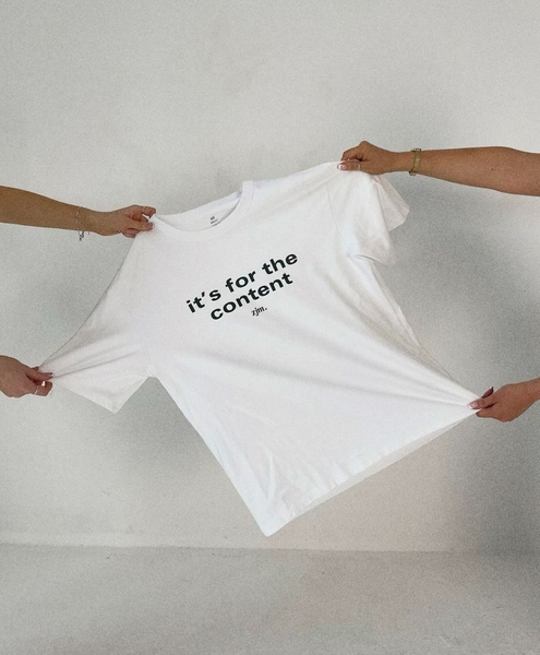 graphic t-shirt, cotton t-shirt, white t-shirt, crew neck shirt, short sleeve shirt, brand awareness, minimalist, calm, trustworthy, neutral