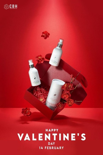 body cream set, skincare gift set, body lotion set, moisturizer set, body care set, skin cream collection, bundle offer, brand awareness, minimalist, editorial, bold, warm, red, neutral, valentine's day