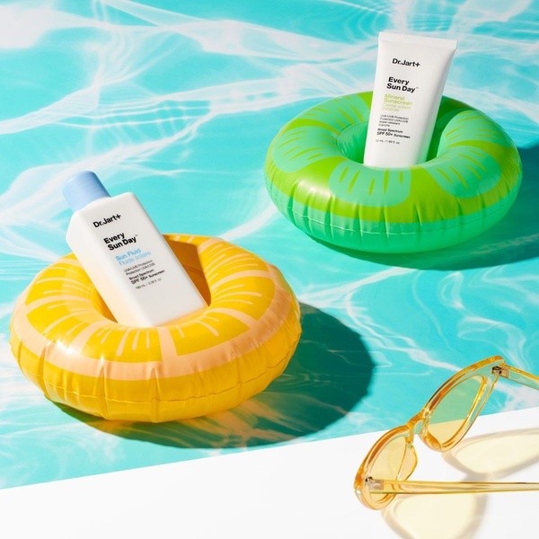 sunscreen, spf lotion, sun block, face sunscreen, sun protection, new arrival, brand awareness, lifestyle, fresh, energetic, blue, yellow, green, summer sale